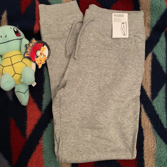 H&M Pants - Cozy H&M sweatpants (perfect for self-isolation)😂